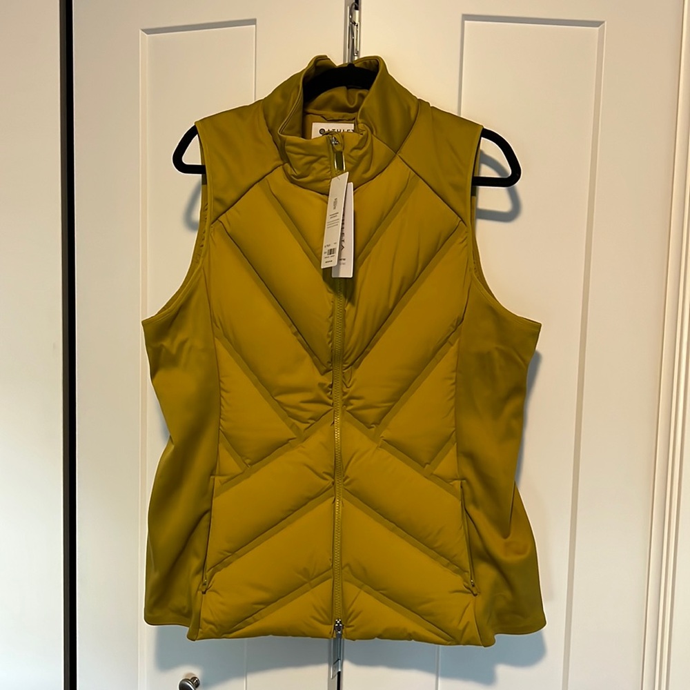 Athleta Inlet Vest NWT. XL. Nonsmoking home